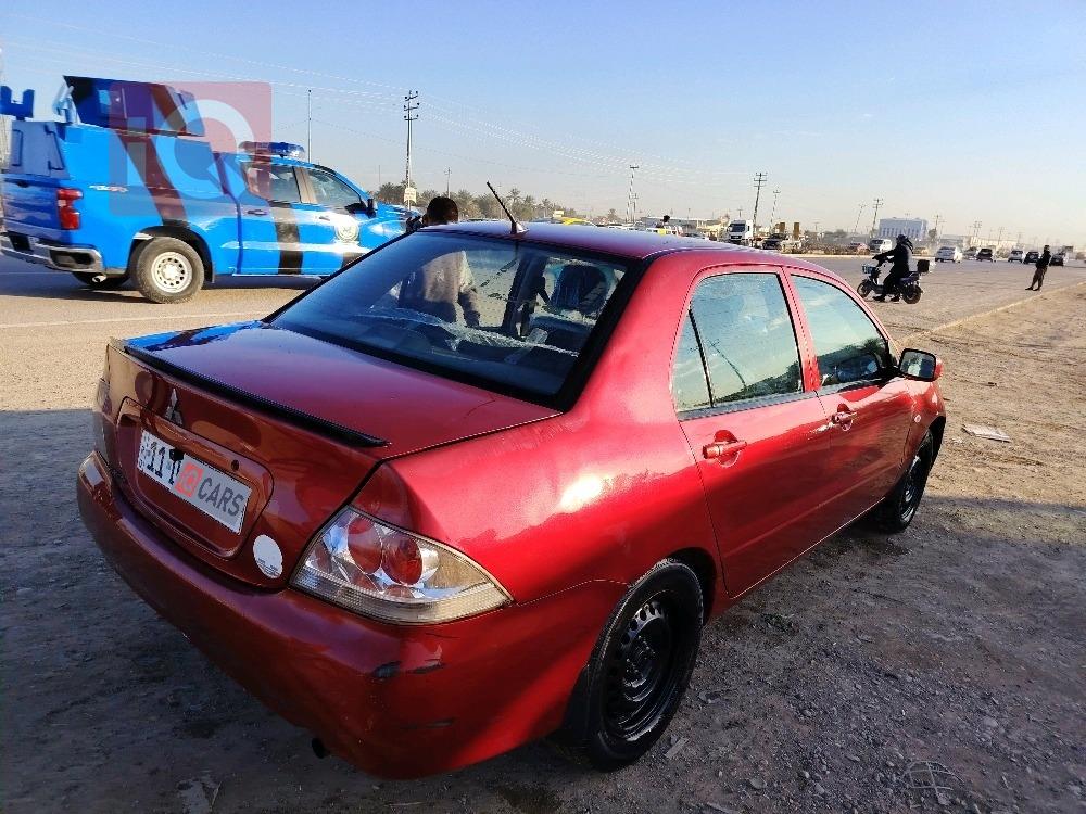 ميتسوبيشي لانسر